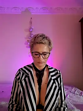 LunaBlaise online show from 03.26.26