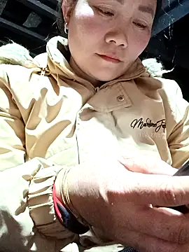 Snapshot of Lindxx-hot chatting on 03.04.26 Lindxx-hot online show from 03.04.26