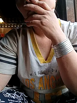 Snapshot of Lindxx-hot chatting on 04.08.26 Lindxx-hot online show from 04.08.26