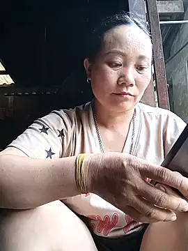 Snapshot of Lindxx-hot chatting on 04.12.26 Lindxx-hot online show from 04.12.26