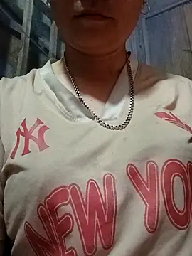 Snapshot of Lindxx-hot chatting on 04.13.26 Lindxx-hot online show from 04.13.26