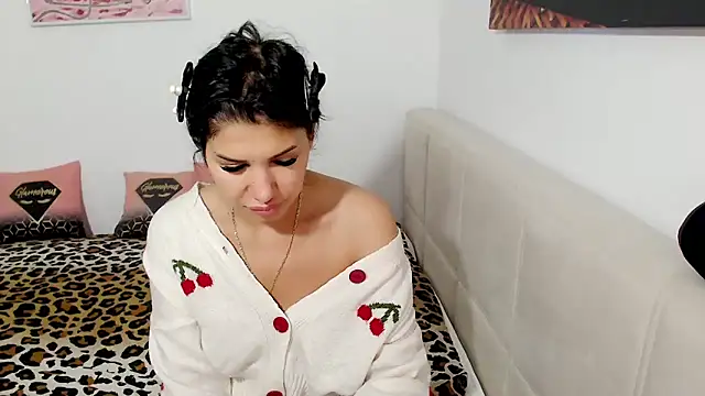 NickyHotXO online show from 05.13.26