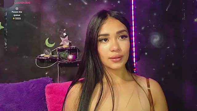 Snapshot of ValentinaRojass_ chatting on 05.14.26 ValentinaRojass online show from 05.14.26
