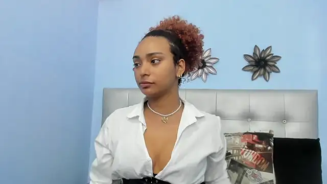 Snapshot of Saray_sexylove chatting on 03.30.26 Saray sexylove online show from 03.30.26