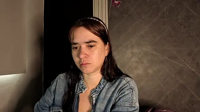 Snapshot of _VALERIAGOMEZ chatting on 06.24.26 VALERIAGOMEZ online show from 06.24.26