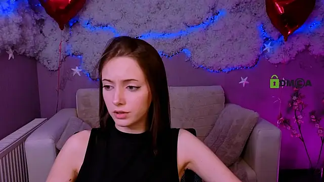 Snapshot of chloe_ley chatting on 06.28.26 chloe ley online show from 06.28.26