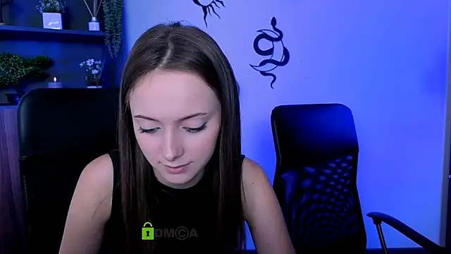 Snapshot of chloe_ley chatting on 07.08.26 chloe ley online show from 07.08.26