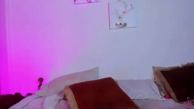 Arianna Moore online show from 06.25.26