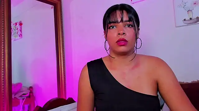 Arianna Moore online show from 07.07.26