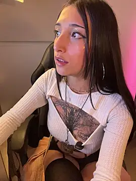 evabellee  online show from 03.17.26