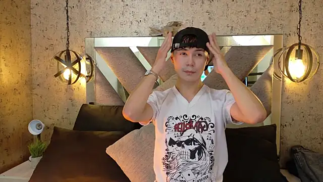 Crush Nier online show from 02.27.26