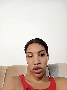 Snapshot of ginevere_20 chatting on 05.24.26 ginevere 20 online show from 05.24.26