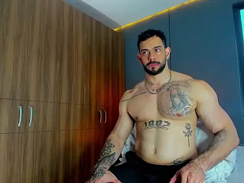 Snapshot of massimo_visconti chatting on 03.06.26 massimo visconti online show from 03.06.26