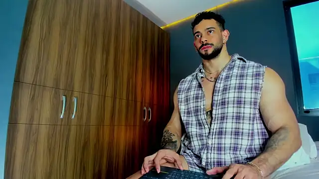 Snapshot of massimo_visconti chatting on 03.14.26 massimo visconti online show from 03.14.26