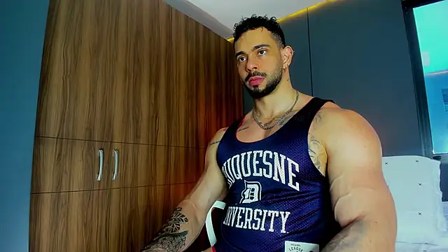 Snapshot of massimo_visconti chatting on 04.05.26 massimo visconti online show from 04.05.26