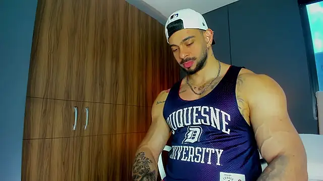 Snapshot of massimo_visconti chatting on 04.16.26 massimo visconti online show from 04.16.26