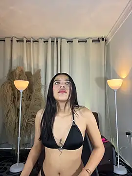 Maii Luna online show from 04.08.26