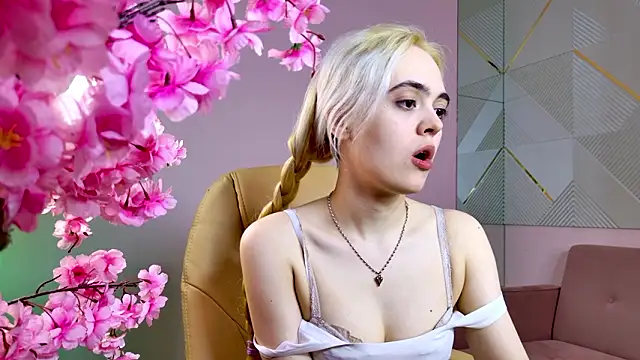 Snapshot of Bambi_Bloom chatting on 03.04.26 Bambi Bloom online show from 03.04.26