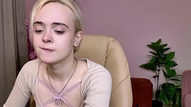 Snapshot of Bambi_Bloom chatting on 03.26.26 Bambi Bloom online show from 03.26.26