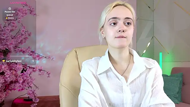 Snapshot of Bambi_Bloom chatting on 03.27.26 Bambi Bloom online show from 03.27.26