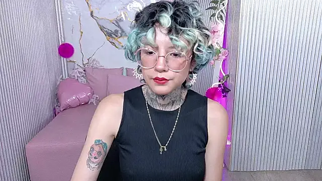Snapshot of Lyra_tay chatting on 07.12.26 Lyra tay online show from 07.12.26