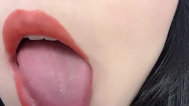 Snapshot of Susu-36E chatting on 04.21.26 Susu-36E online show from 04.21.26