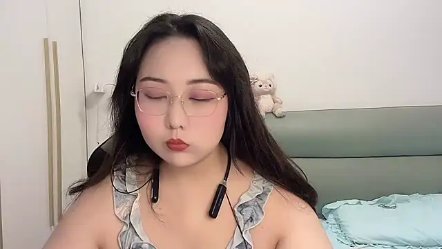 Snapshot of Susu-36E chatting on 05.02.26 Susu-36E online show from 05.02.26