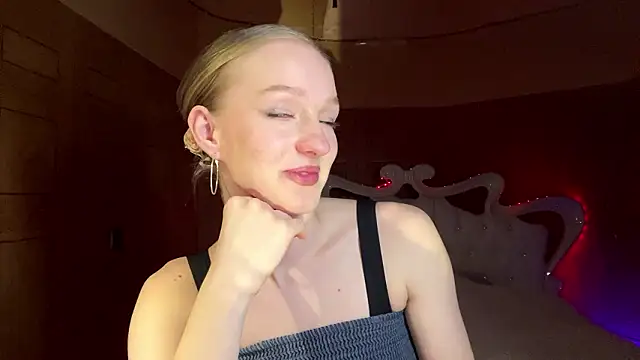 Anika Socutehe online show from 03.24.26