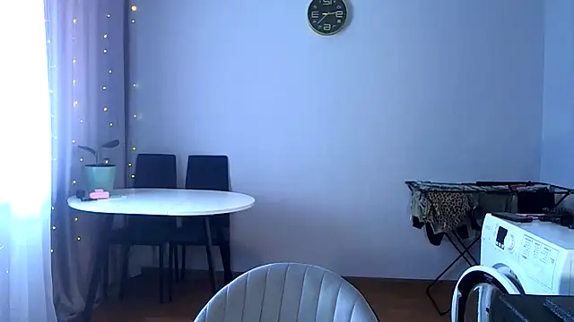 Snapshot of imvika chatting on 06.18.26 imvika online show from 06.18.26