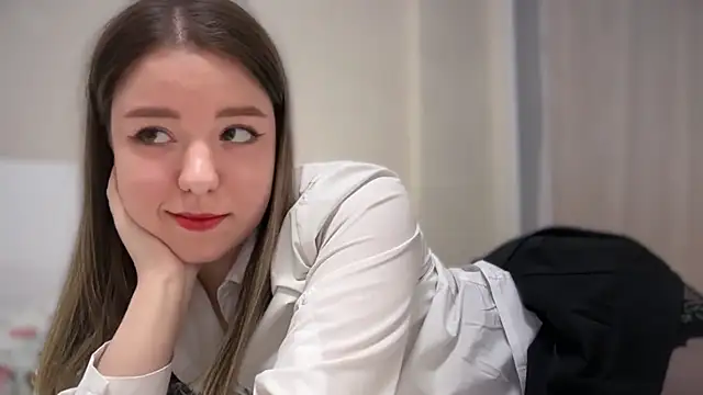 Snapshot of SmoggyWeek chatting on 03.01.26 SmoggyWeek online show from 03.01.26