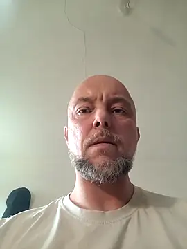 Snapshot of HornyDaddyMuscle chatting on 05.11.26 HornyDaddyMuscle online show from 05.11.26