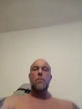 Snapshot of HornyDaddyMuscle chatting on 05.29.26 HornyDaddyMuscle online show from 05.29.26