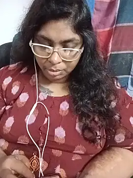 Snapshot of deepika-mallus chatting on 06.18.26 deepika-mallus online show from 06.18.26