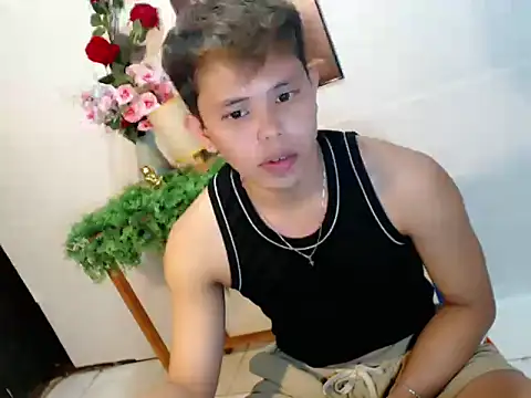 Snapshot of Baby_Maxxx chatting on 05.08.26 Baby Maxxx online show from 05.08.26