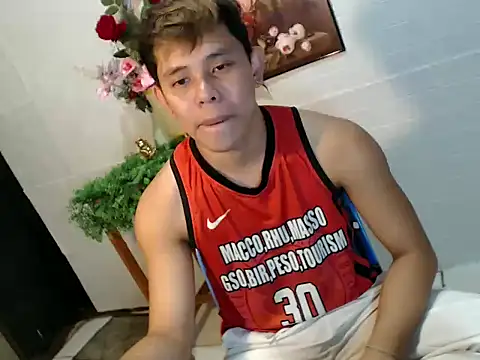 Snapshot of Baby_Maxxx chatting on 05.11.26 Baby Maxxx online show from 05.11.26