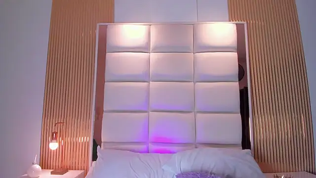 Megaan Rousee online show from 04.01.26