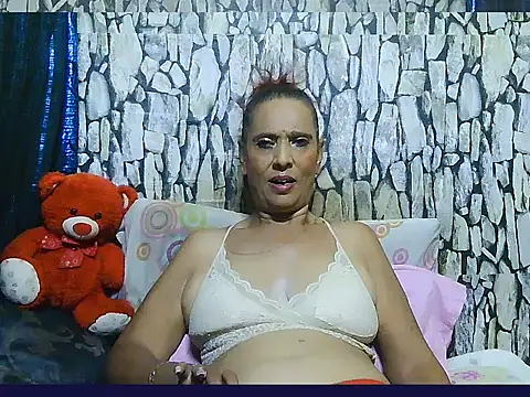 Snapshot of Hot_queen58 chatting on 04.13.26 Hot queen58 online show from 04.13.26