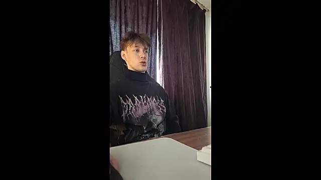 Snapshot of Huly_Entertainment chatting on 02.28.26 Huly Entertainment online show from 02.28.26