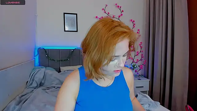 DellaRows online show from 04.07.26