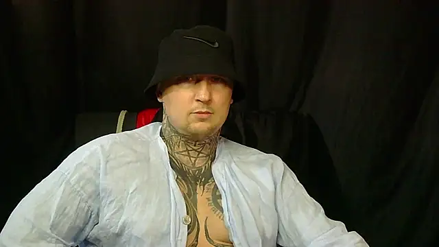 Snapshot of devilWithTats chatting on 07.20.26 devilWithTats online show from 07.20.26