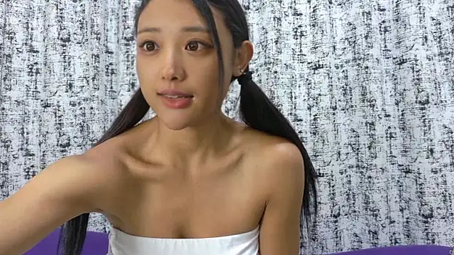 Snapshot of Rielu_xoxo chatting on 04.24.26 Rielu xoxo online show from 04.24.26