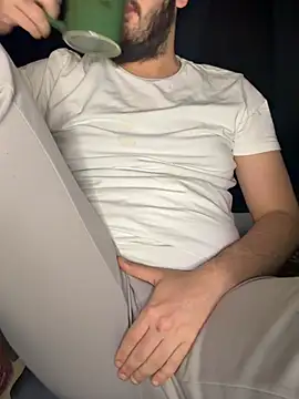 Snapshot of Sertt161 chatting on 04.14.26 Sertt161 online show from 04.14.26