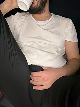 Snapshot of Sertt161 chatting on 04.15.26 Sertt161 online show from 04.15.26