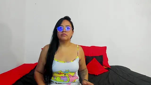 Snapshot of CamilaEdwards chatting on 03.01.26 CamilaEdwards online show from 03.01.26