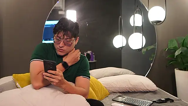 Mia and Belmonth online show from 03.19.26