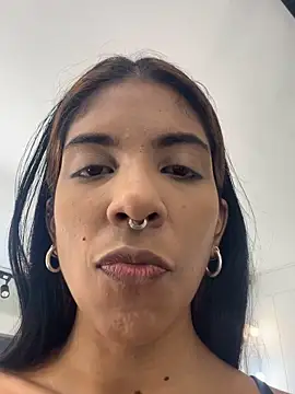 Snapshot of VioletaHills_ chatting on 03.05.26 VioletaHills online show from 03.05.26