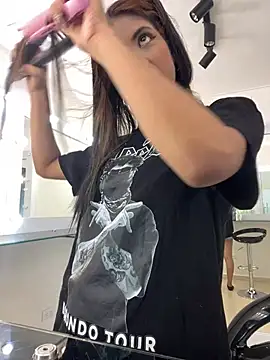 Snapshot of VioletaHills_ chatting on 03.06.26 VioletaHills online show from 03.06.26