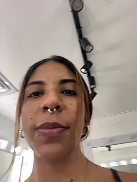 Snapshot of VioletaHills_ chatting on 04.08.26 VioletaHills online show from 04.08.26