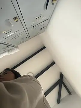 Snapshot of VioletaHills_ chatting on 04.13.26 VioletaHills online show from 04.13.26