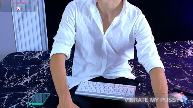 Snapshot of Danteandviolete_cr chatting on 05.02.26 Danteandviolete cr online show from 05.02.26